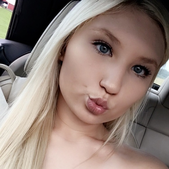 Meet your Posher, Haley - Picture 1 of 1